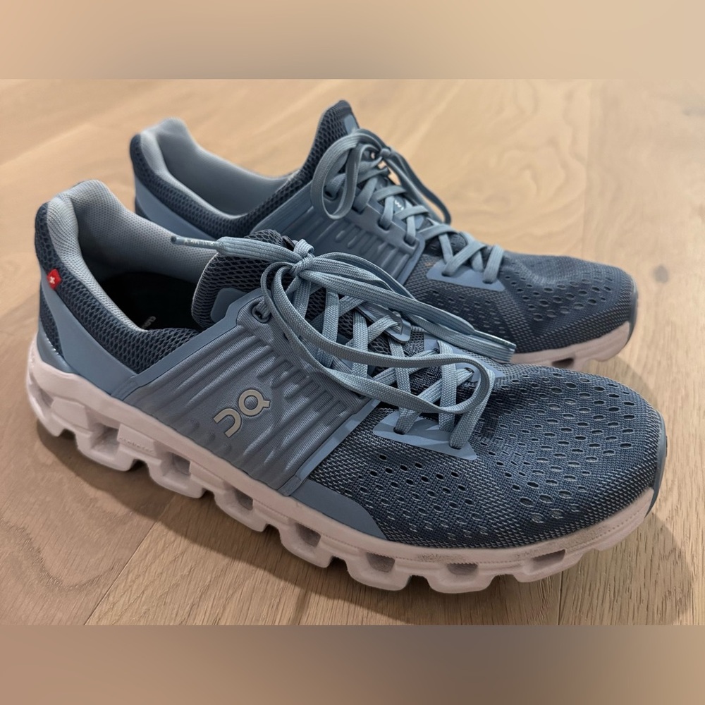 On Running Women’s Cloudswift 4 - Size 7.5